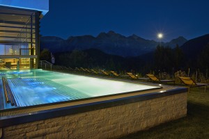 kh_spa_outdoor_pool_23
