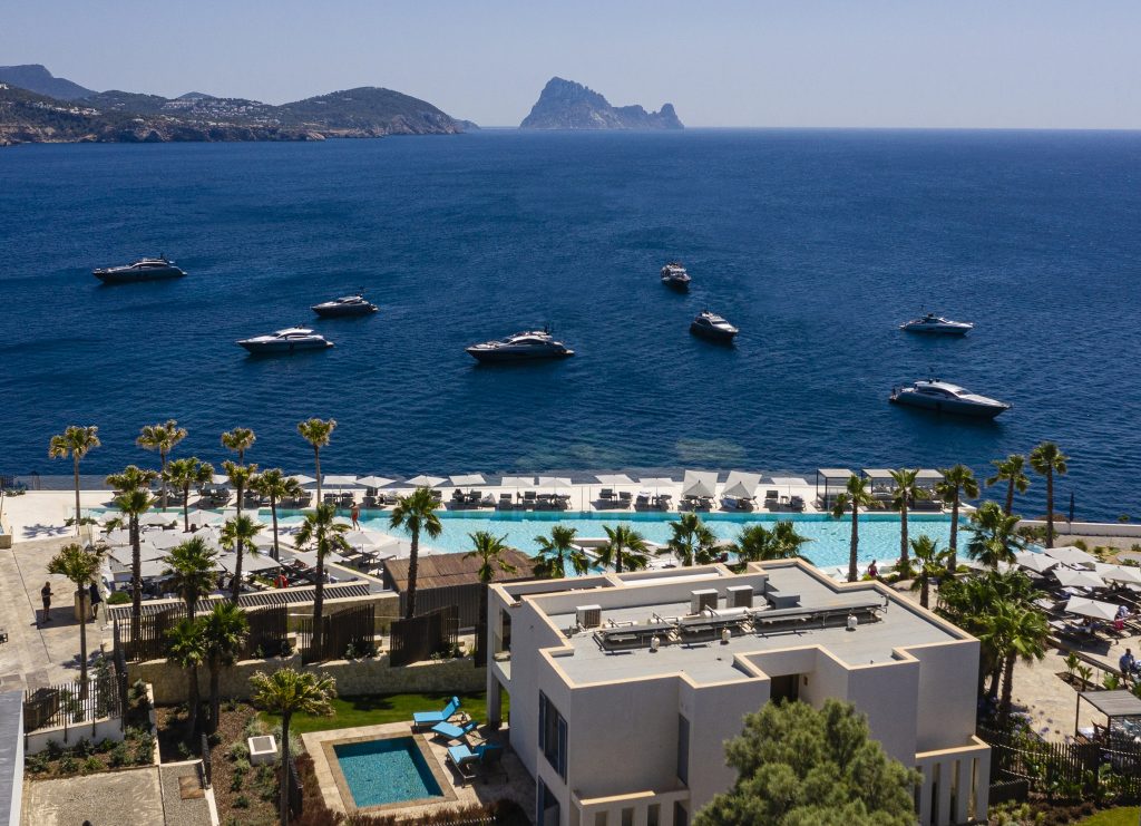 pershing yacht terrace ibiza