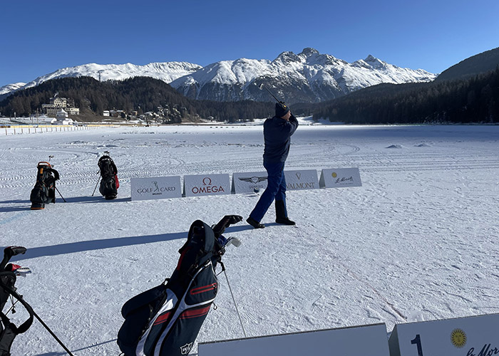 Snow Golf Player