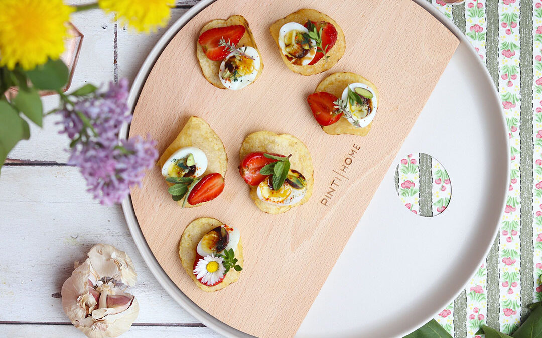 Aperitivo e cena di design sulla tavola estiva