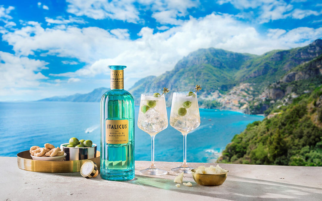 Vini bianchi eleganti e un liquore di bergamotto per un brindisi alla fine dell’estate