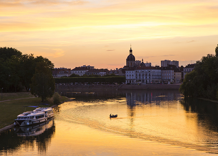 Le Boat Burgundy