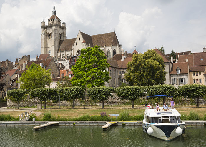 Le Boat Burgundy