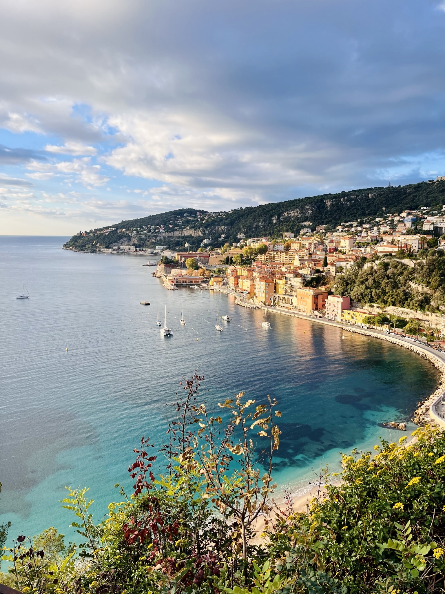 TRA VILLEFRANCHE-SUR-MER E NIZZA, LA COSTA AZZURRA DALL’ELEGANZA DISCRETA